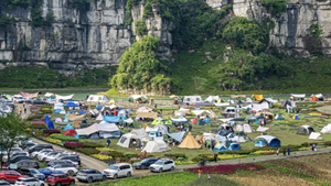 露營(yíng)火爆，潮流背后有哪些隱憂(yōu)？