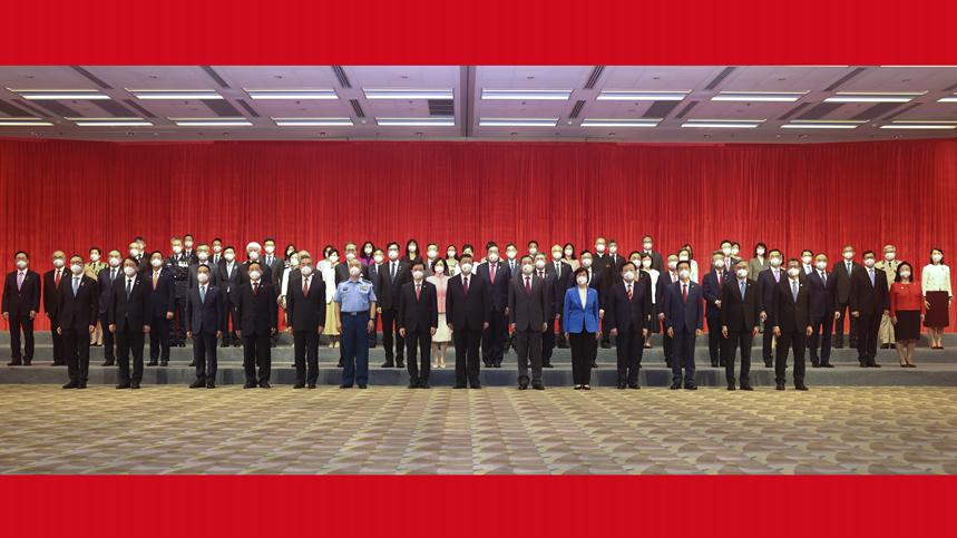 習近平會(huì )見(jiàn)香港特別行政區新任行政、立法、司法機關(guān)負責人