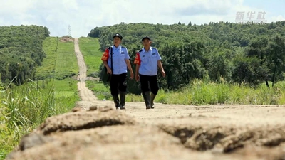 徒步巡邊近10萬(wàn)公里 這對夫婦默默守邊50年