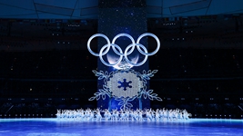 非凡十年看優(yōu)勢丨冰雪盛會(huì )，書(shū)寫(xiě)下精彩的中國答卷