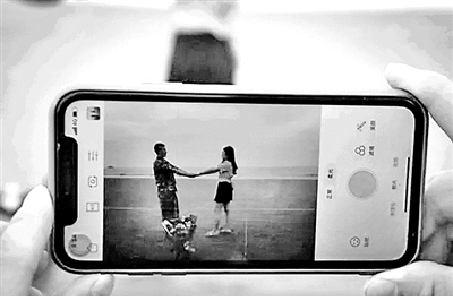 愛(ài)，是一個(gè)個(gè)無(wú)可替代日子的積累&mdash;&mdash;軍戀不易，唯你美好