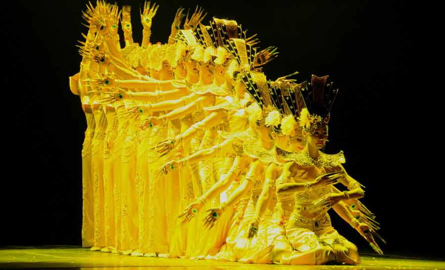 國僑辦&ldquo;四海同春&rdquo;藝術(shù)團在巴西里約熱內盧進(jìn)行慰?jì)S演出