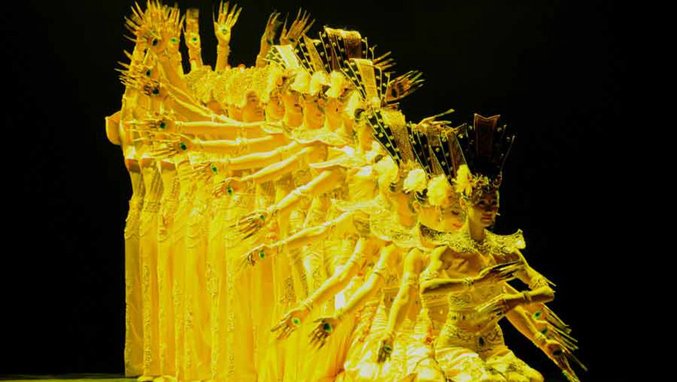 國僑辦&ldquo;四海同春&rdquo;藝術(shù)團在巴西里約熱內盧進(jìn)行慰?jì)S演出