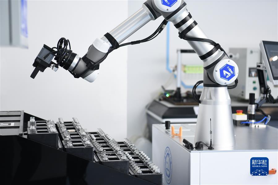 (新華全媒+)(2) “機器化學(xué)家”賦能科學(xué)研究