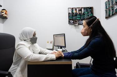 希望讓更多人了解、接受中醫&mdash;&mdash;馬來(lái)西亞馬來(lái)族中醫師阿米拉的圓夢(mèng)之路