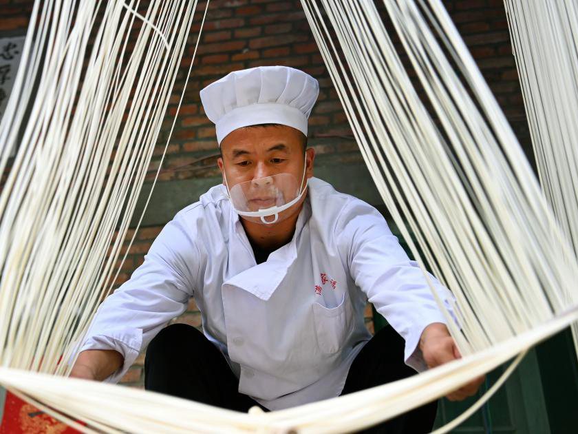 陜西洛南：非遺空心面 再續傳承人