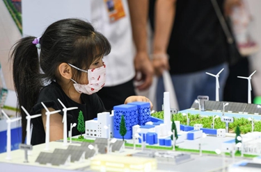 新華全媒＋丨服貿會(huì )上感受綠色低碳生活