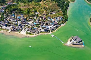 新華全媒+|重慶酉陽(yáng):“山地旅游+山地農業(yè)”助力鄉村振興