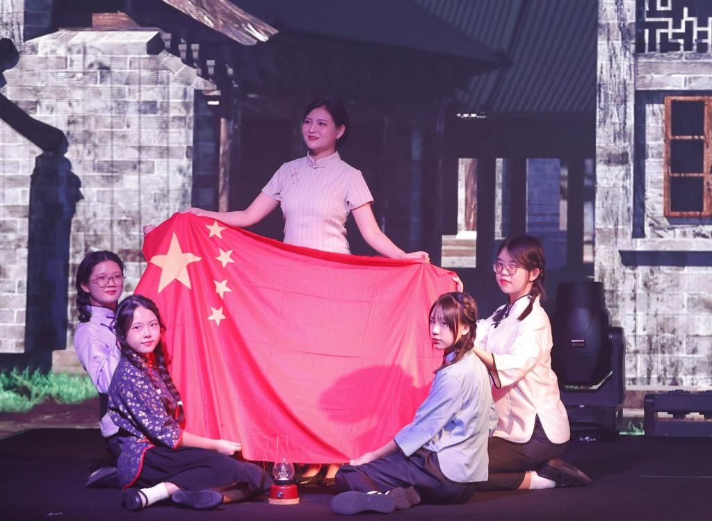 澳門(mén)舉行文藝晚會(huì )獻禮國慶喜迎黨的二十大