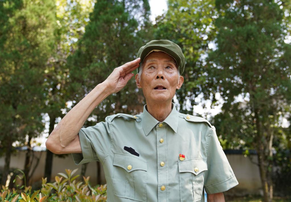 新華全媒＋丨一個(gè)人、一家人、一村人&mdash;&mdash;守護英烈的三個(gè)故事