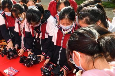 &ldquo;科技強國 強國有我&rdquo;2022年科技大篷車(chē)全國巡展走進(jìn)重慶