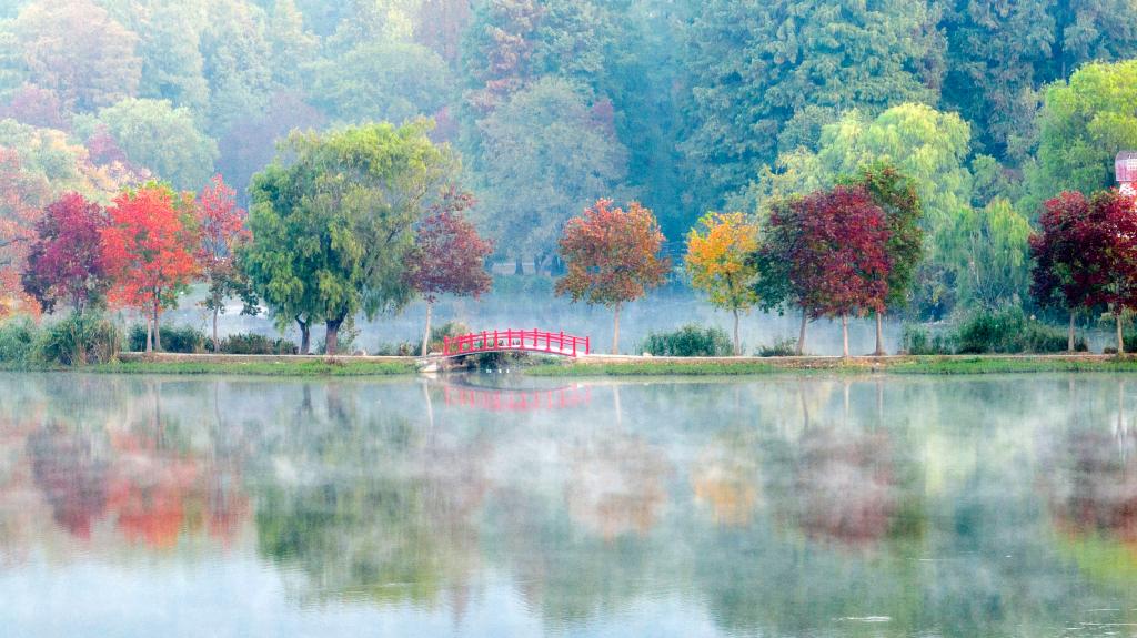 詩(shī)意中國&mdash;&mdash;秋色連波，波上寒煙翠