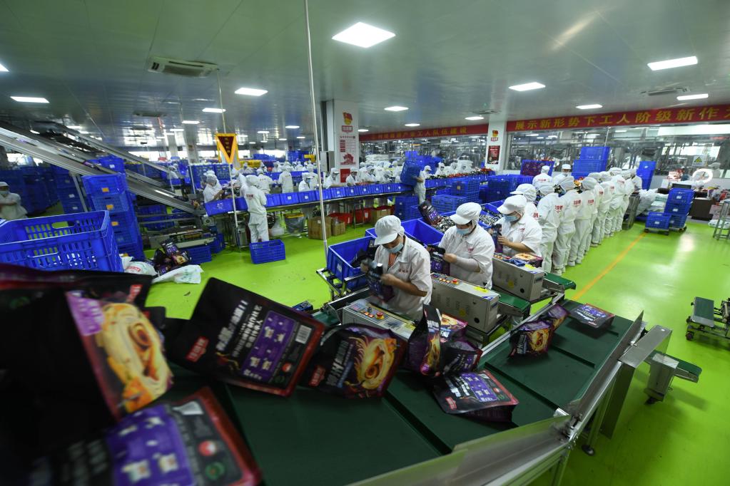 柳州螺螄粉企業(yè)備戰&ldquo;雙十一&rdquo;