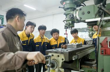 四川華鎣：推進(jìn)產(chǎn)教融合 培養職業(yè)技術(shù)人才