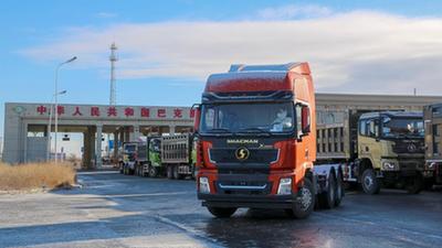 中哈邊境巴克圖口岸進(jìn)出口貿易火熱