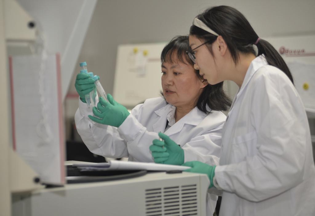 新華全媒+&middot;二十大代表在基層丨羅懷容：探索延緩衰老&ldquo;路徑&rdquo; 保障人民健康