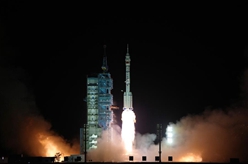 新華全媒+｜神舟十五號發(fā)射任務(wù)圓滿(mǎn)成功