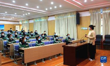 推動(dòng)黨的二十大精神走深走實(shí)、入腦入心&mdash;&mdash;江蘇、海南、山東、湖南組織開(kāi)展多種形式宣講活動(dòng)