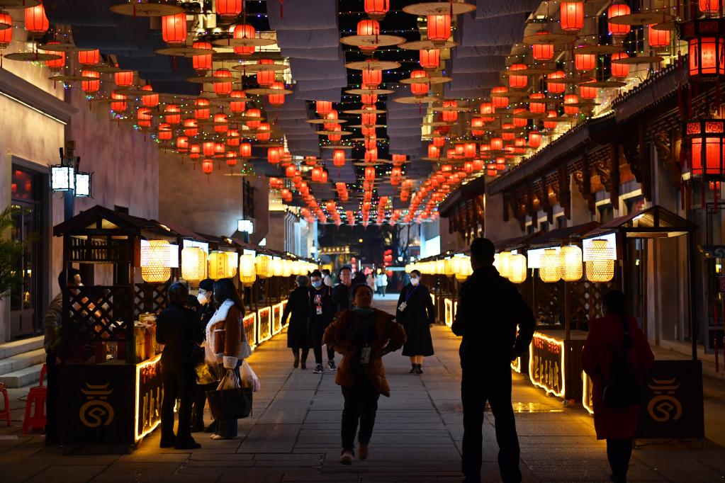 新華全媒+｜夜經(jīng)濟&ldquo;點(diǎn)亮&rdquo;古商城