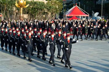 澳門(mén)舉行升旗儀式慶?；貧w祖國23周年