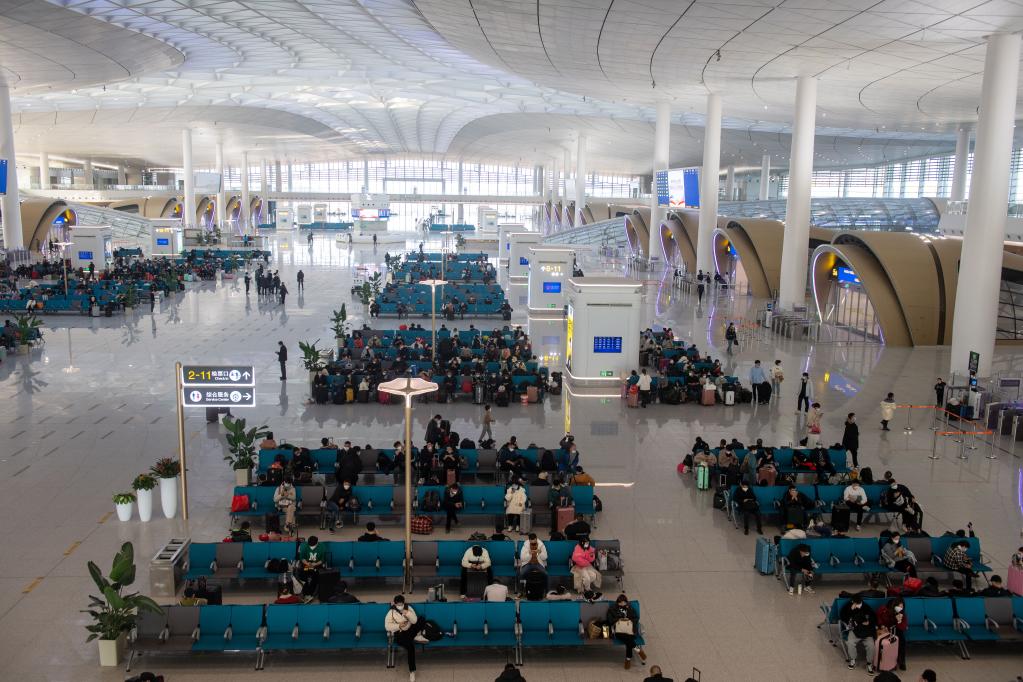 浙江杭州：新車(chē)站迎春運