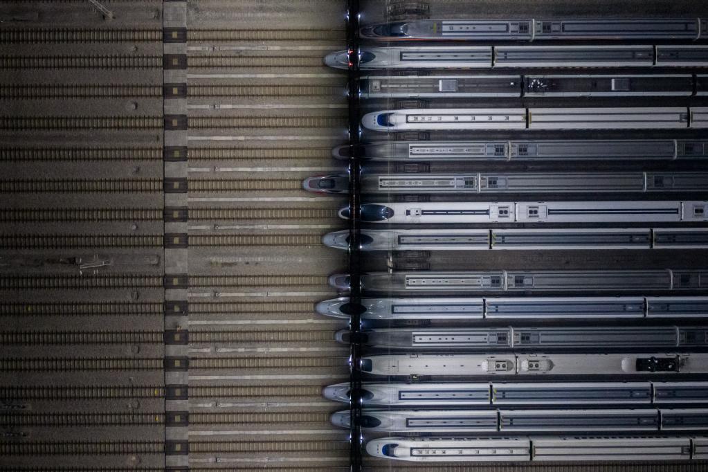 新華全媒+丨&ldquo;陸地艦隊&rdquo;整裝待發(fā)