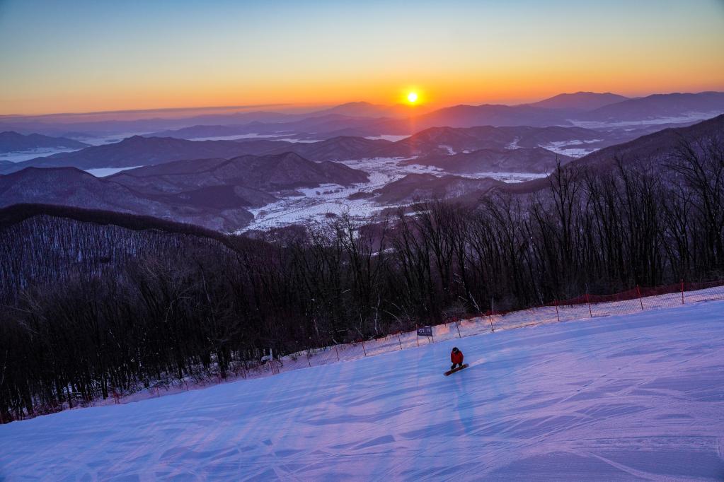 鏡觀(guān)中國&middot;新華社國內新聞?wù)掌恢芫x