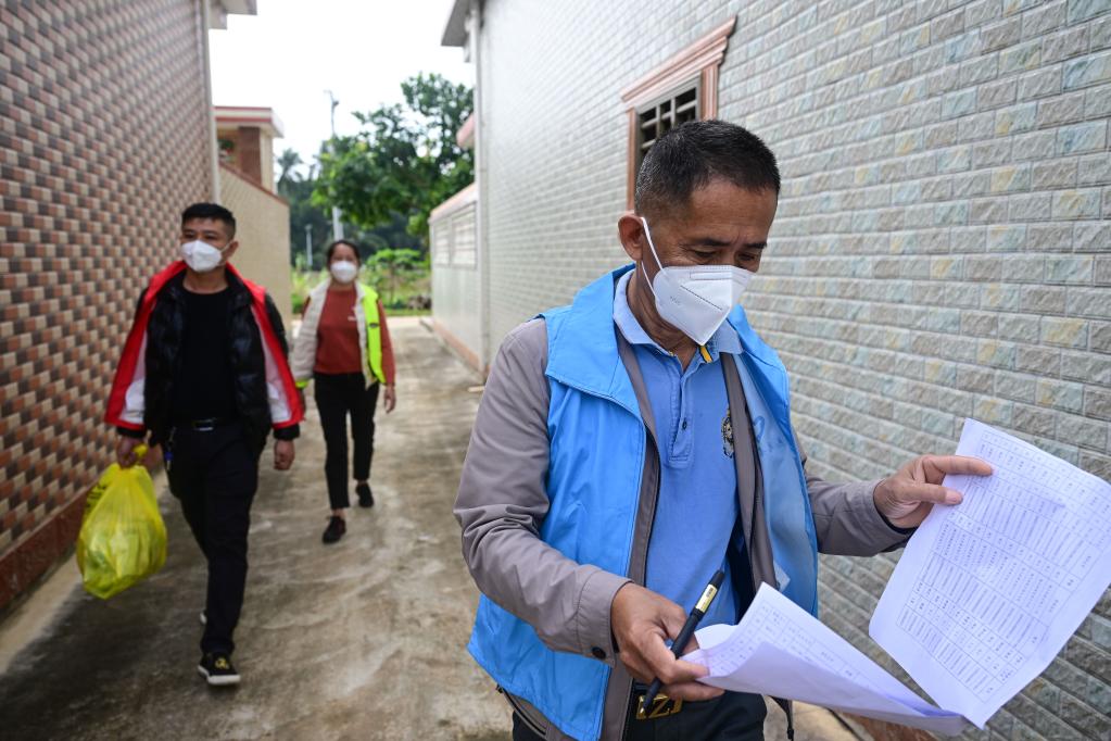 海南文昌：為高齡老人免費發(fā)放防疫&ldquo;健康包&rdquo;