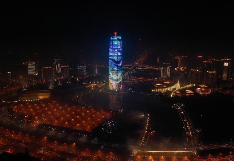 鄭州:燈光秀 迎新年