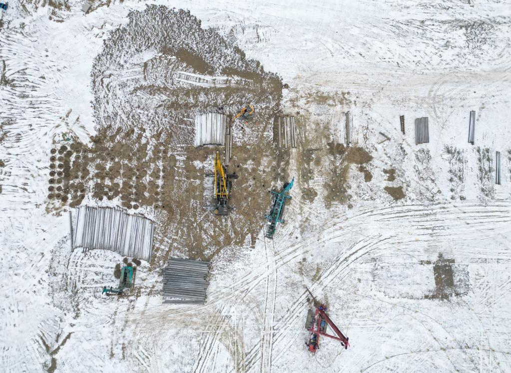 新華全媒+丨人勤春來(lái)早 吉林各地按下發(fā)展&ldquo;快進(jìn)鍵&rdquo;