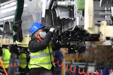 新華全媒+｜助企紓困開(kāi)&ldquo;良方&rdquo; 釋放經(jīng)濟新動(dòng)能