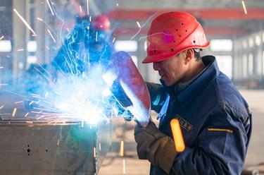 新華全媒+｜中國&ldquo;最北自貿區&rdquo; 沖刺首季&ldquo;開(kāi)門(mén)紅&rdquo;