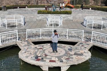 潛心研制二十載 只為木頭會(huì )&ldquo;唱歌&rdquo;