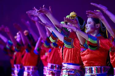 新華全媒+丨西安:漢藏學(xué)生共慶藏歷新年