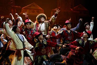 2023年&ldquo;全國民族地區藝術(shù)院團晉京展演&rdquo;開(kāi)始