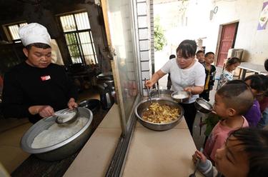 新華全媒+｜大山教師&ldquo;夫妻檔&rdquo; 堅守初心三十載