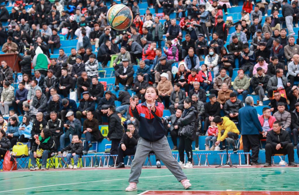 新華全媒+丨燃爆全場(chǎng)!&ldquo;村BA&rdquo;總決賽完美收官