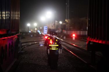 國道之行 從雪山奔向大海丨守護&ldquo;風(fēng)口國門(mén)&rdquo;的阿拉山口之&ldquo;心&rdquo;