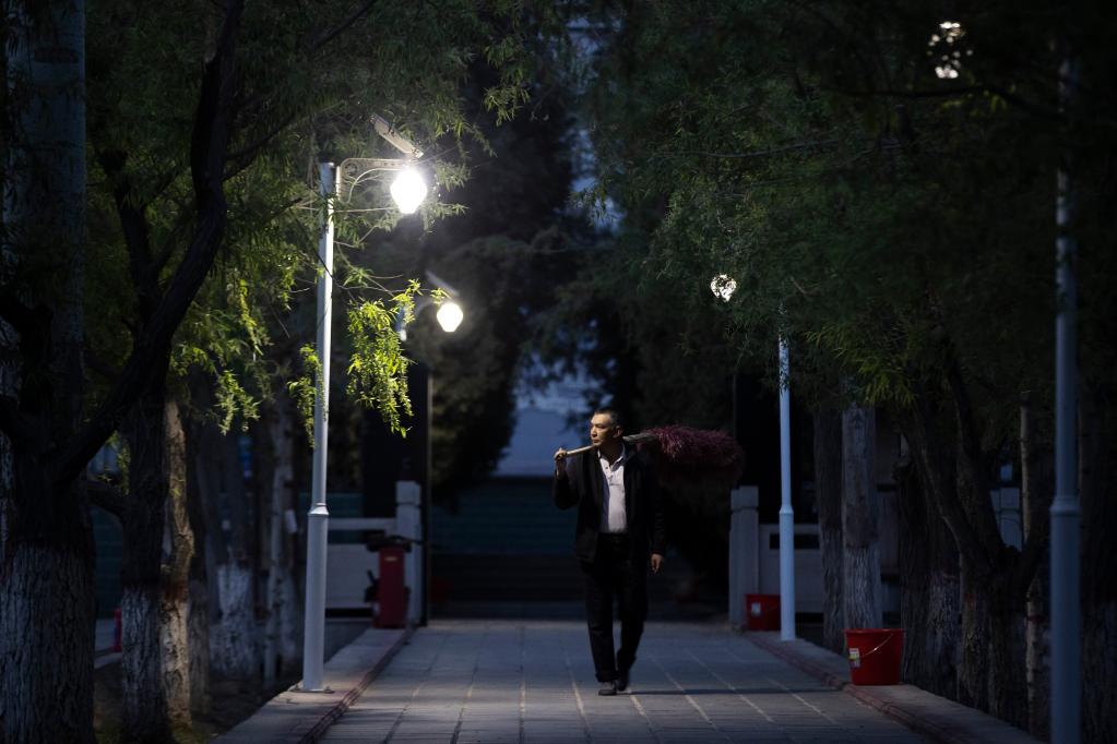 新華全媒+丨國道之行 從雪山奔向大海丨&ldquo;爸爸您放心，您的戰友我照顧得好好的！&rdquo;