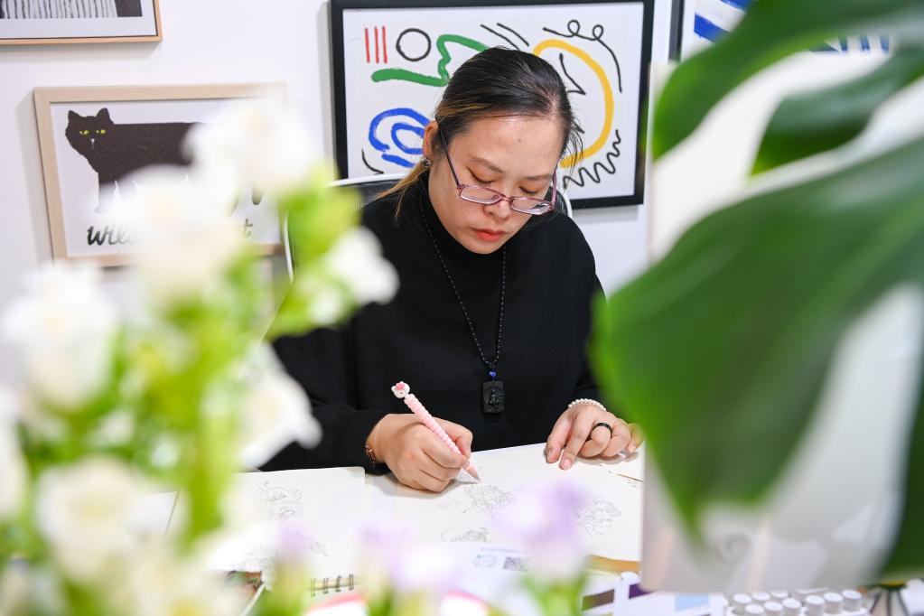 螢火&middot;青春丨非遺元素&ldquo;破圈&rdquo;新&ldquo;國潮&rdquo;&mdash;&mdash;一個(gè)青年創(chuàng  )業(yè)團隊的探索與突破