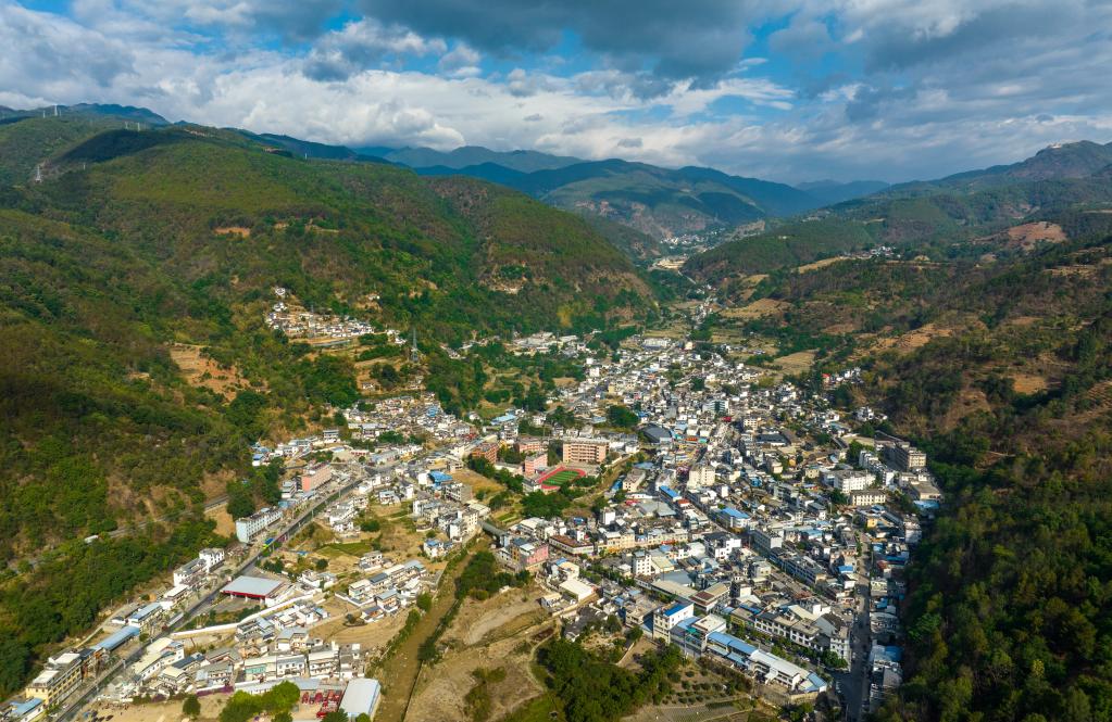 新華全媒+丨云南隆陽(yáng)5.2級地震已致3人輕傷 抗震救災工作有序開(kāi)展