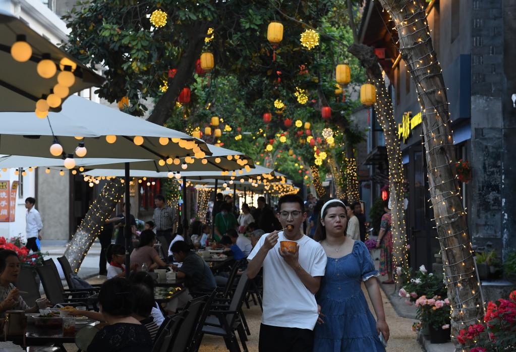 浙江新昌：夜經(jīng)濟拉動(dòng)旅游業(yè)發(fā)展