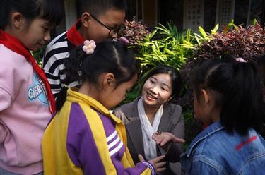 新華全媒+丨&ldquo;童伴媽媽&rdquo; 陪伴留守兒童成長(cháng)