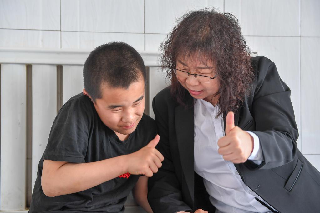 特教教師&ldquo;送教上門(mén)&rdquo; 特別的愛(ài)給特別的你