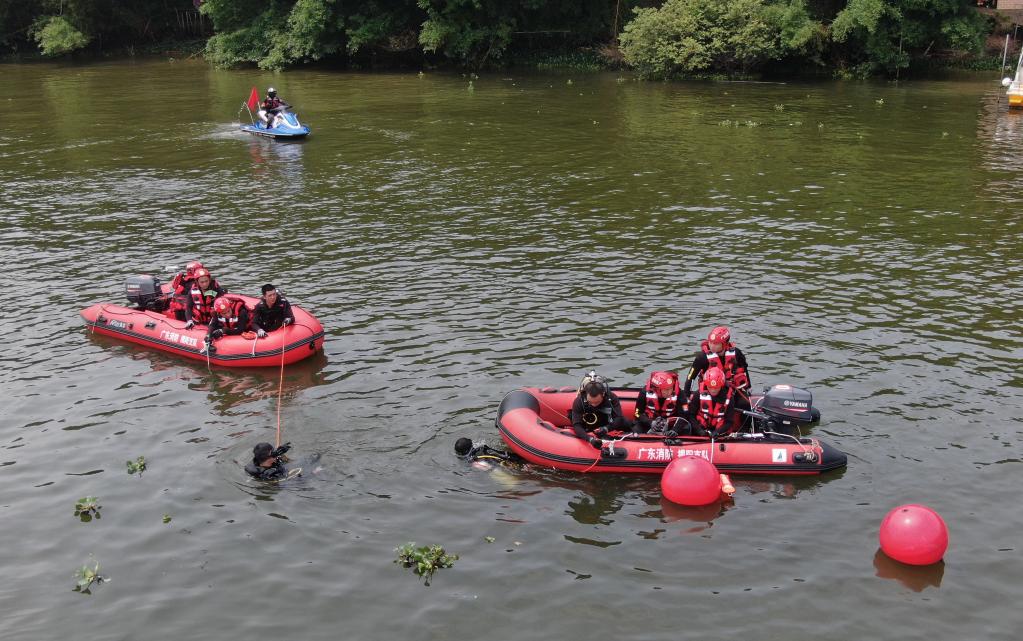 廣東消防舉行抗洪搶險跨區域實(shí)戰演練
