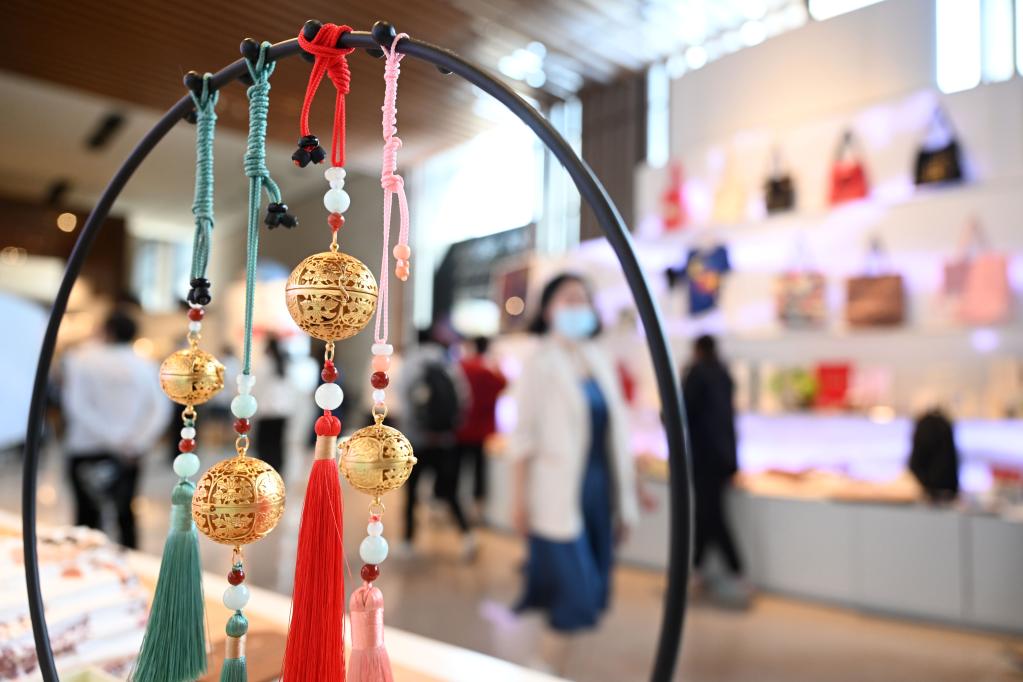 藝術(shù)創(chuàng  )繪 近距離感受文物之美