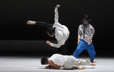 上海:原創(chuàng )懸疑新馬戲舞蹈劇首演