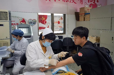 獻血傳愛(ài)心