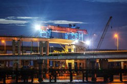 杭甬復線(xiàn)寧波一期濱?；ネ樌缭浇鹛链髽? /></a></p>
<p class=