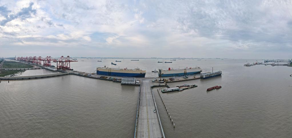 上海:探訪(fǎng)外高橋海通汽車(chē)碼頭